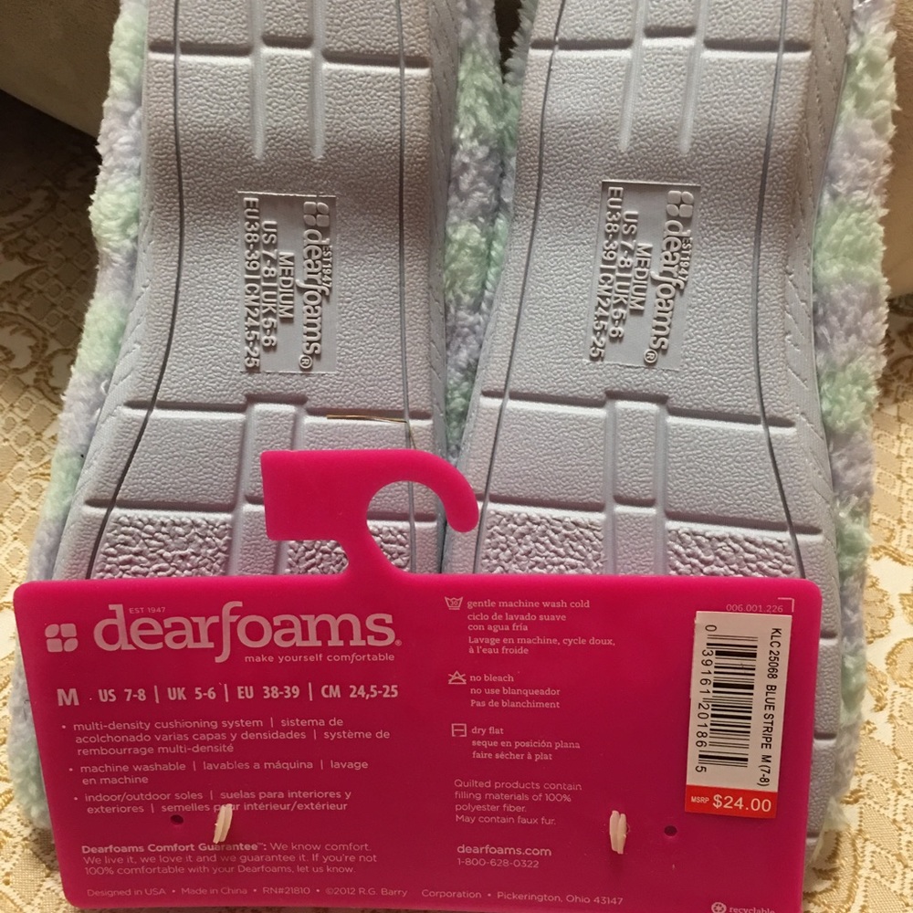 NWT dearfoams Slippers size M (7-8) - Picture 2 of 2
